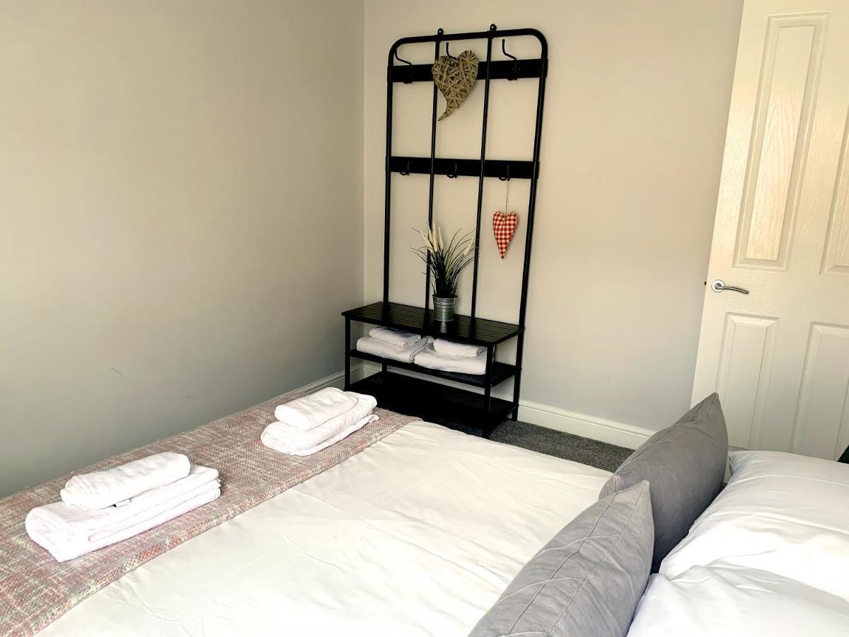 Stay In The Heart Of York At The Hampden - Free Parking - York Holiday Home Exterior foto