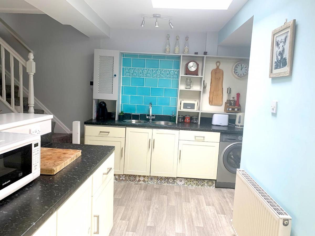 Stay In The Heart Of York At The Hampden - Free Parking - York Holiday Home Exterior foto
